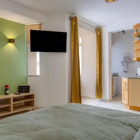 Center Nest * Lagos